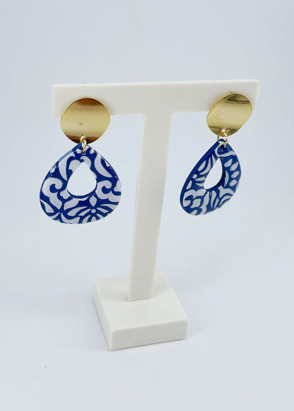 Pendientes gota blanco y azul con dorado MOS01