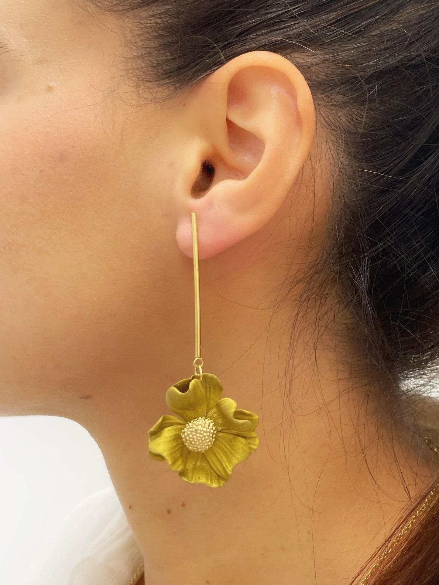 Pendientes Flores Vivas Dorados ORO03