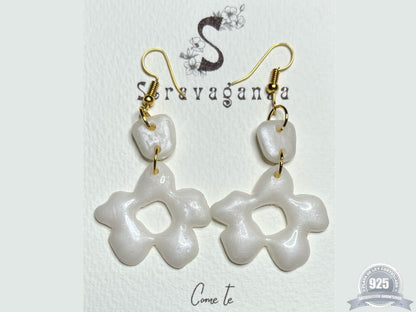 White earrings with golden sparkles DOL01